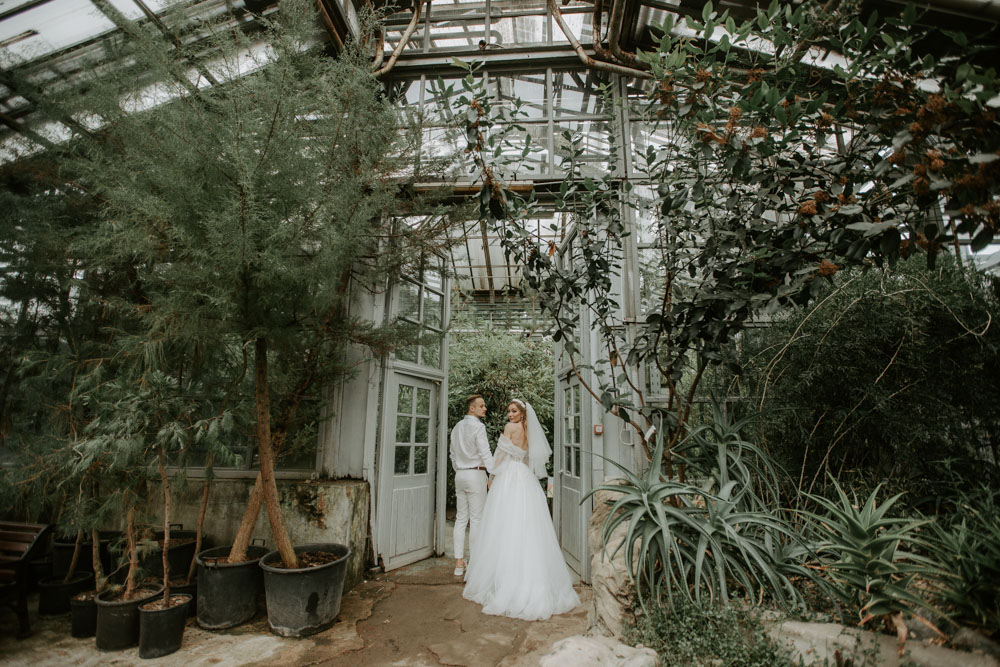 свадьба в оранжерее